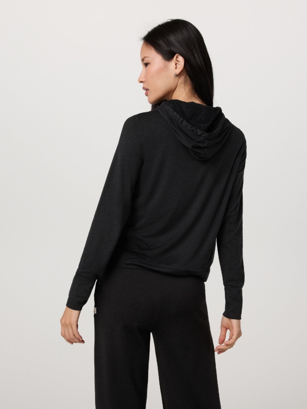 Vuori Halo Essential Hoodie Pullover Women's size L Black Heather - Picture 4 of 6